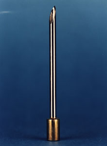 Inflation needle with round mount